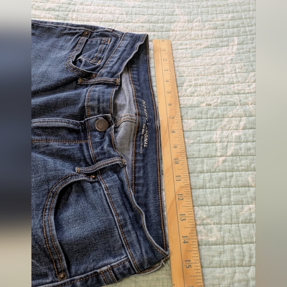 Old Navy Blue Boot Cut Jeans Classic Style. Size 8 long. - Picture 3 of 8